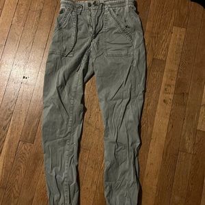 American Eagle: Army Green Pants